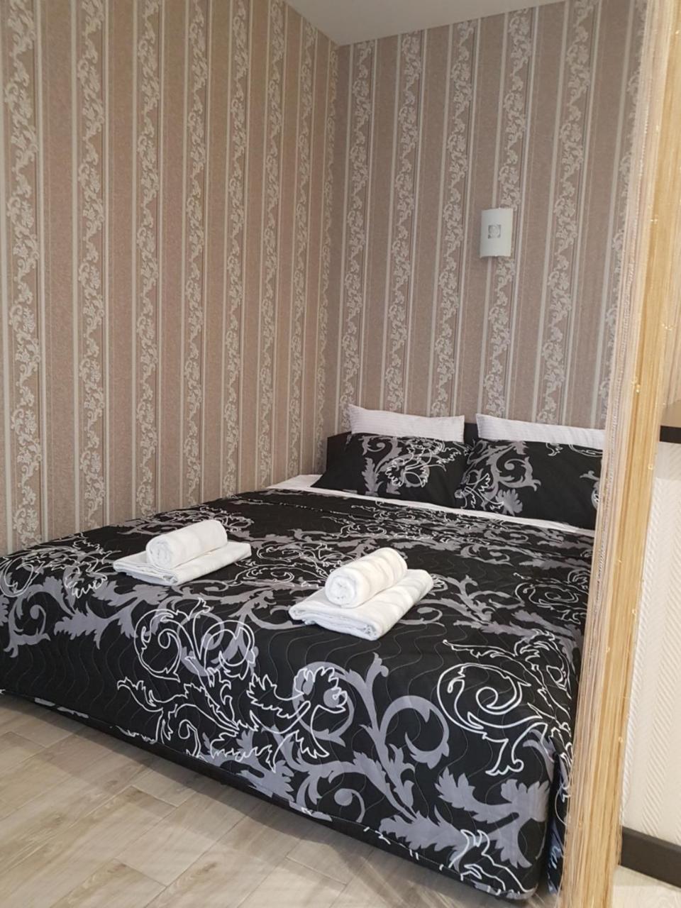 Apartment Near The Airport Kiev Zhulyany Киев Жуляны С Гидромассажной Ванной Vyshneve Ngoại thất bức ảnh